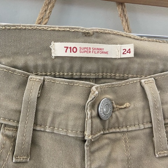 Levi’s 710 Super Skinny Khaki Tan Jeans - Picture 2 of 3